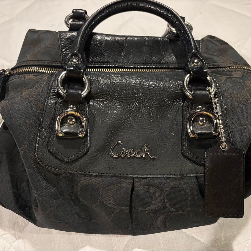 SALE: Authentic Coach Black Leather Purse, 13x10